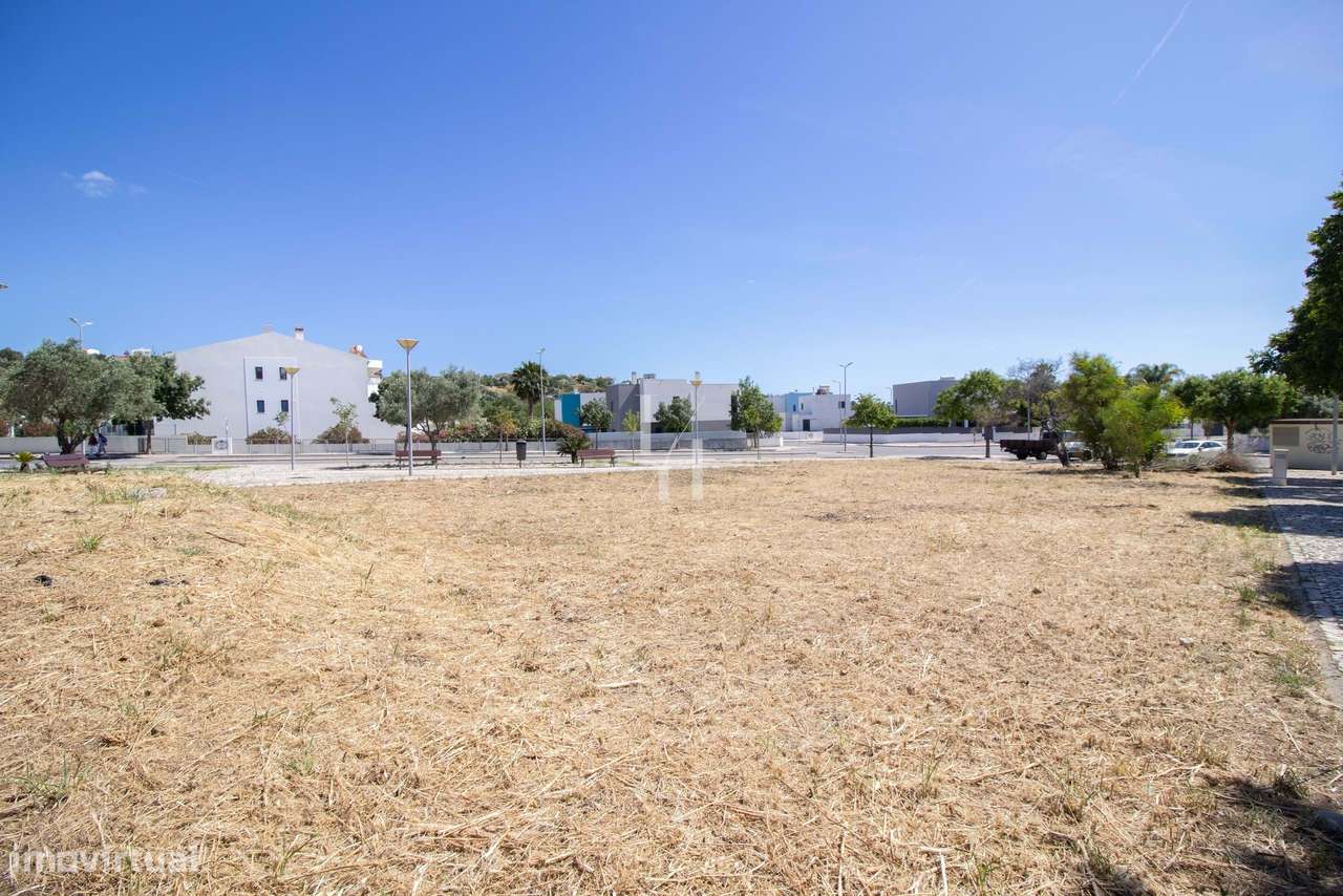 Terreno para prédio de 5 andares com 28 apartamentos em Loulé - Grande imagem: 5/11
