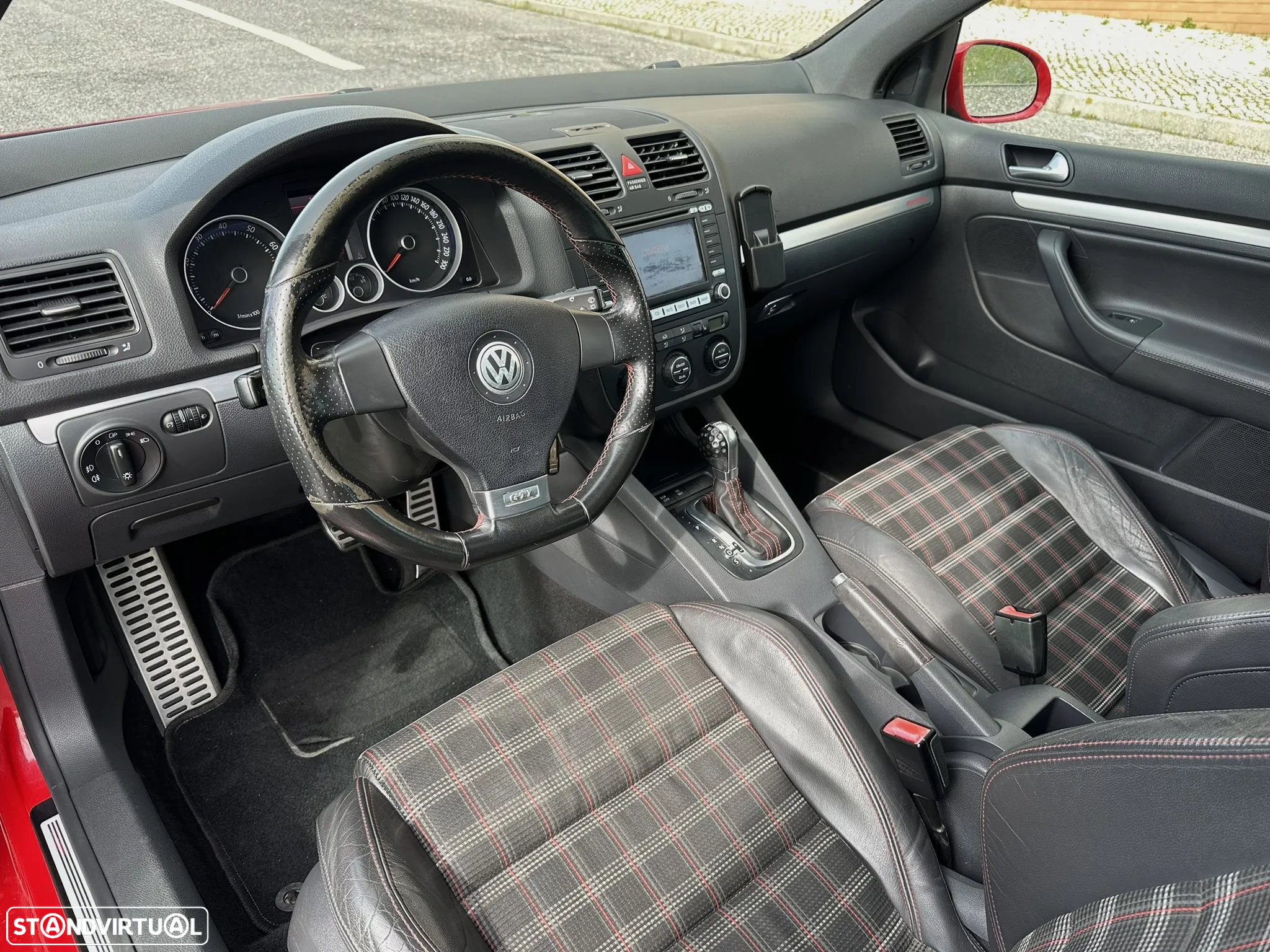 VW Golf 2.0 GTi Edition 30 DSG - 4