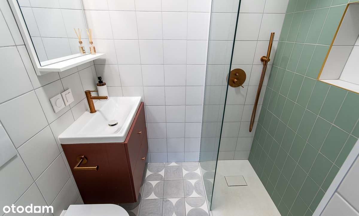 Nietuzinkowa kawalerka na zabytkowym Nikiszowcu-9