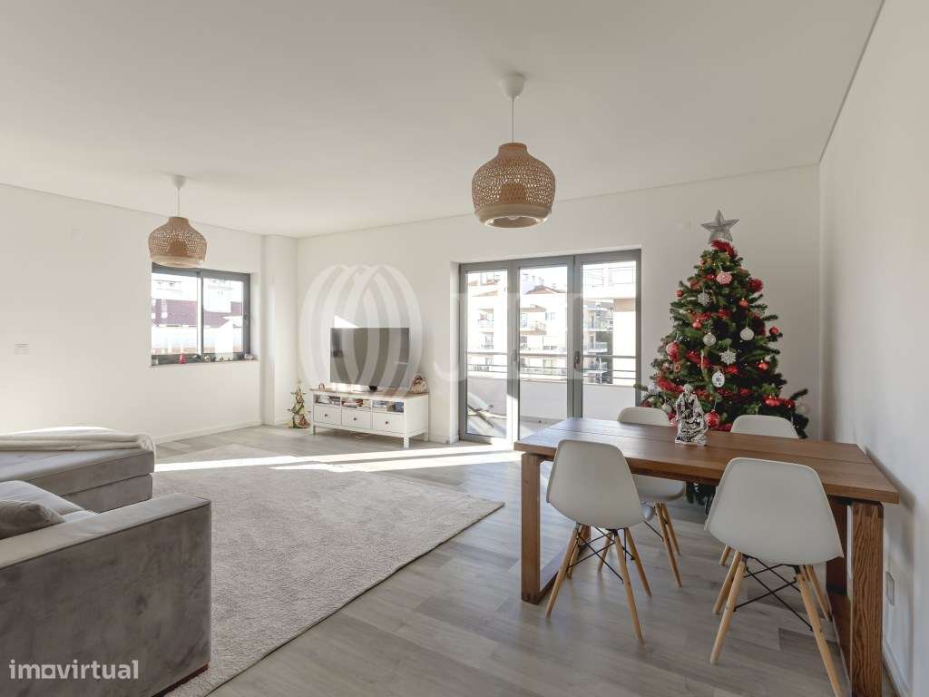 Apartamento T3, com estacionamento e varandas, Amadora - Grande imagem: 5/27