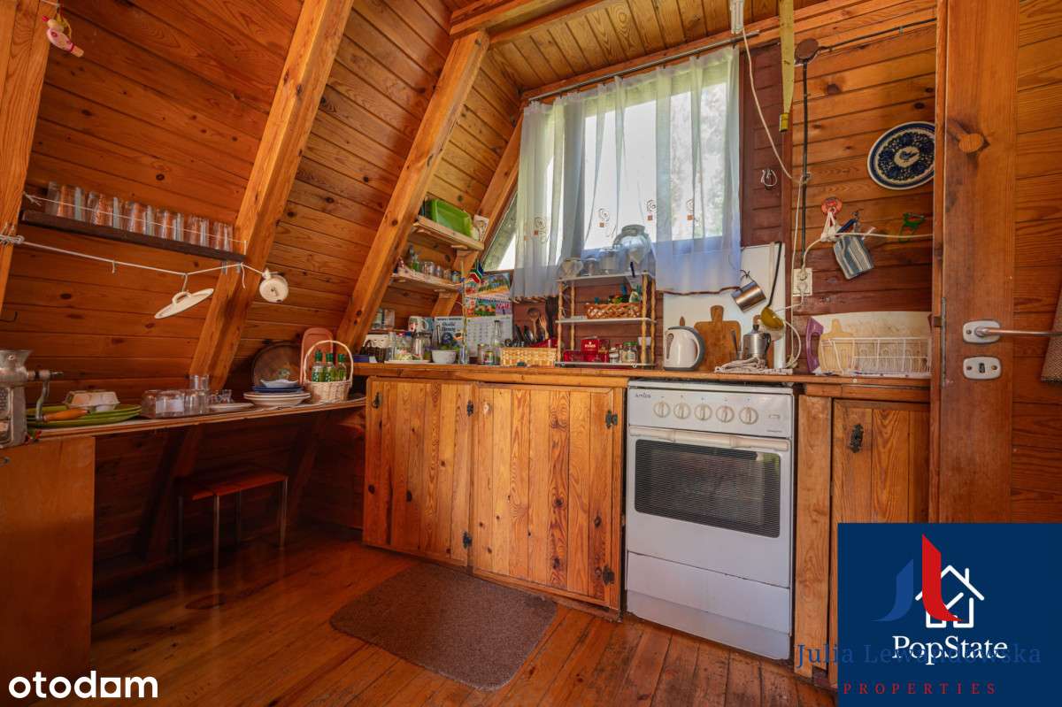 Działka budowlana z domkiem letniskowym-6