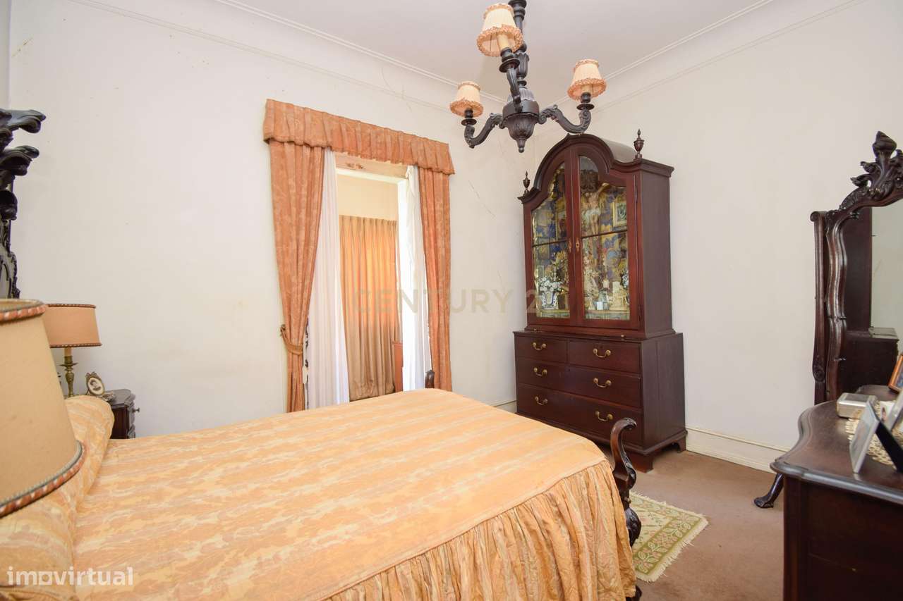 Apartamento T3 com Elevador, no Areeiro | Av. Roma| Campo Pequeno - Li-12