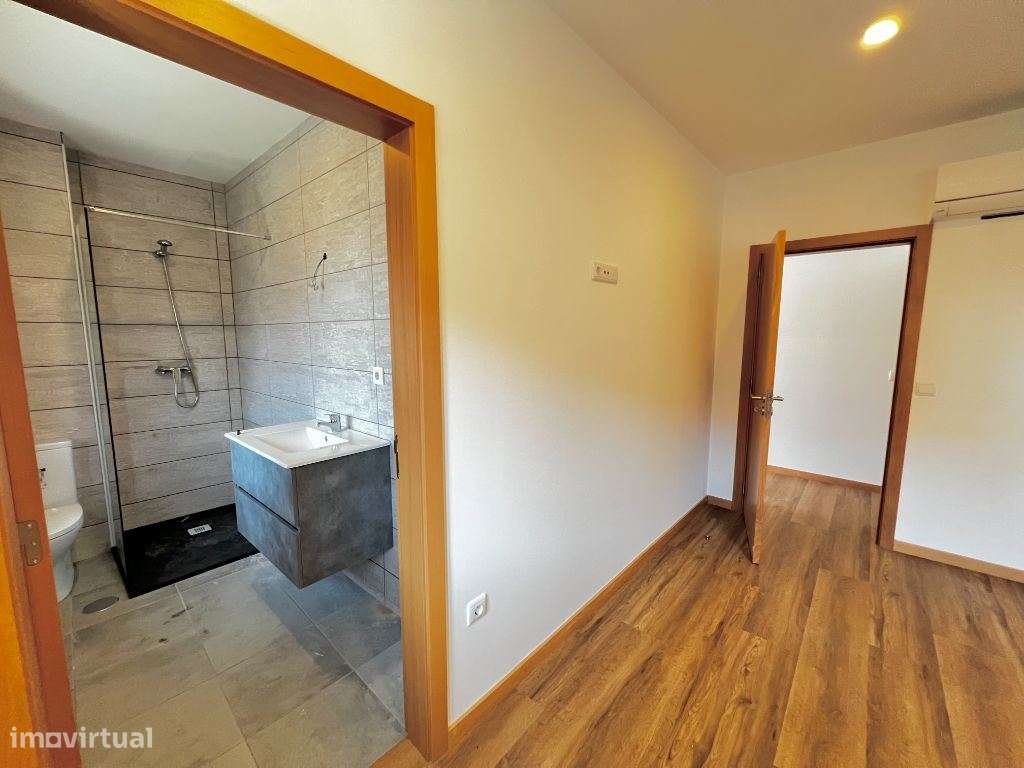 Moradia Geminadas novas situadas no Alto Da Lixa - Grande imagem: 4/19