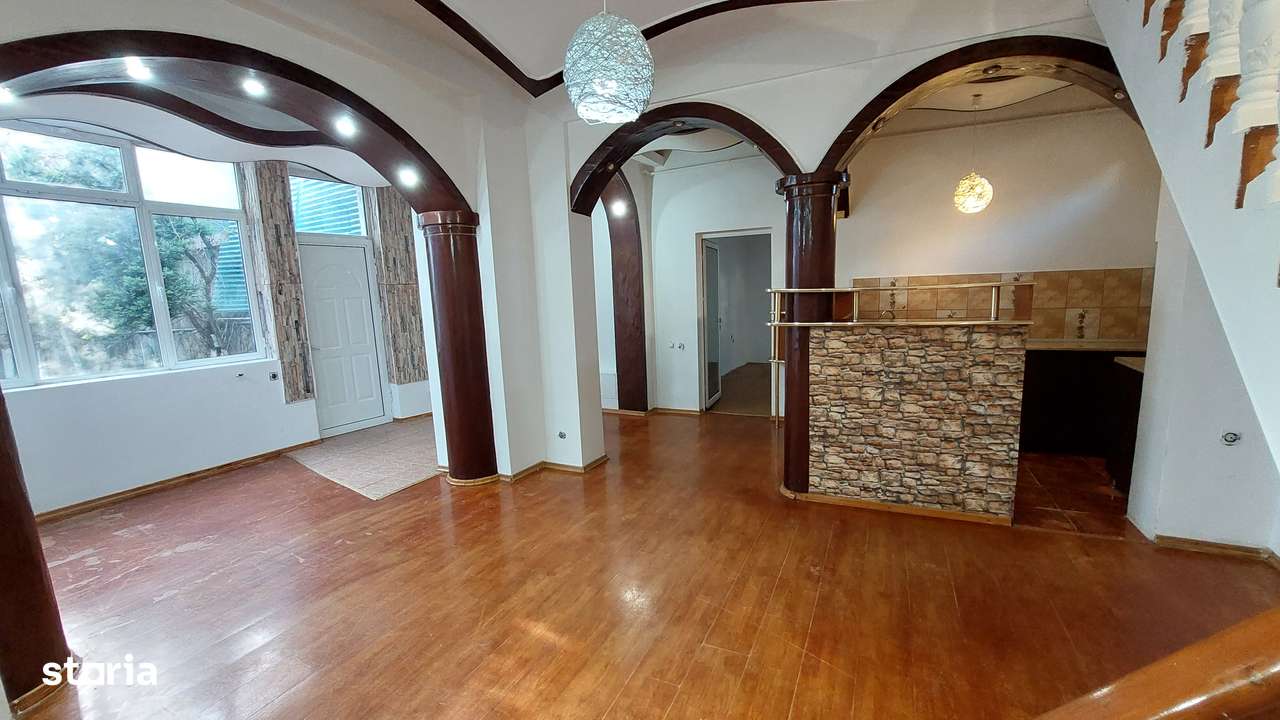 Piata Unirii – str. Al. Moga, PROPRIETAR, vand casa P+M, SC la P 79 mp - Imagine principală: 1/20