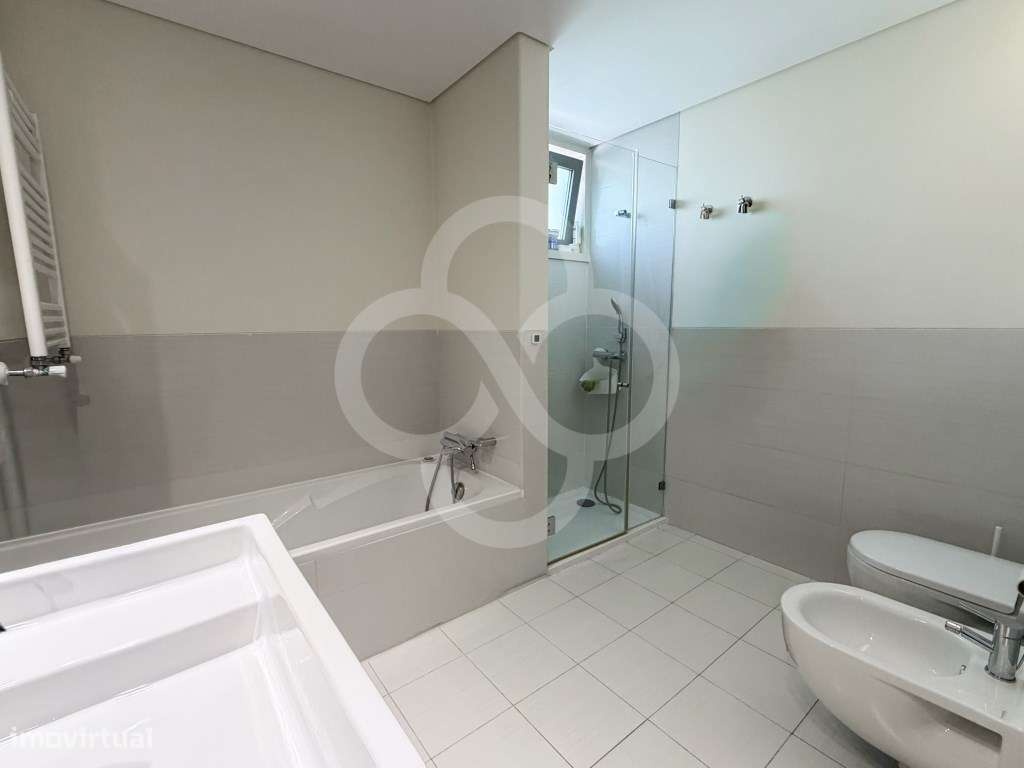 T2 no Parque das Nações | 2 lugares Parqueamento e arrecadação Segu...-11