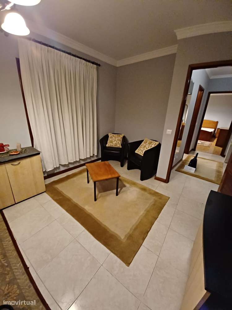 T1 Cond. Fechado - C/ Varanda, C/Mob, Próx Colégio Int Julio Dinis - Grande imagem: 5/15