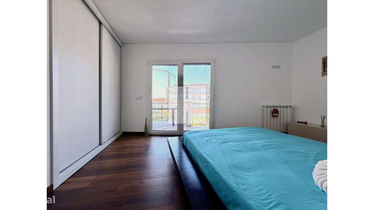 Apartamento T3 c/ Garagem Dupla-27
