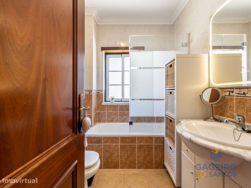 Moradia T3 em condomínio com terreno em Famalicão, Nazaré-14