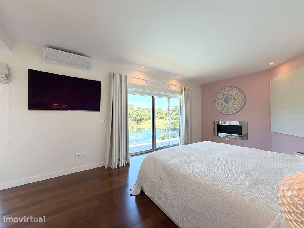 Moradia T6 na Quinta do Peru com vista para lago e campo de Golfe-34
