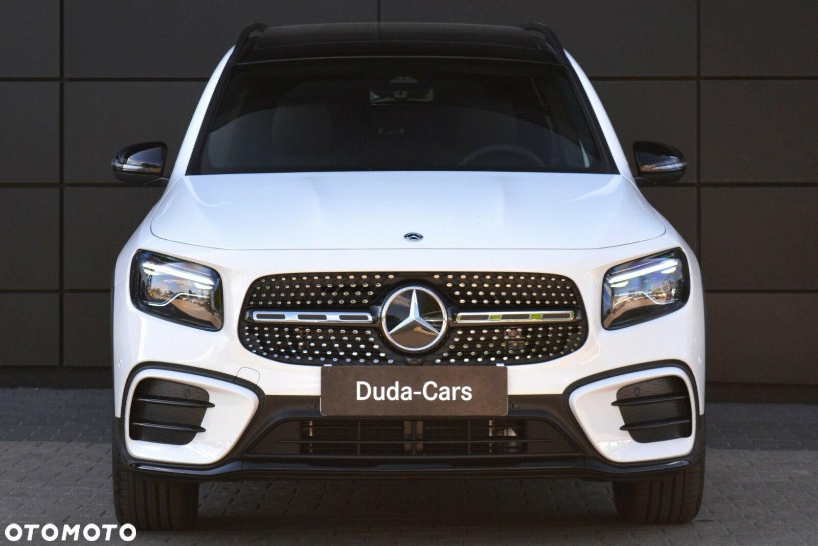 Mercedes-Benz GLB 200 AMG Line 7G-DCT - 4