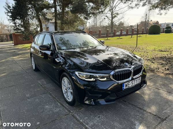 BMW Seria 3 330e xDrive Advantage sport - 4