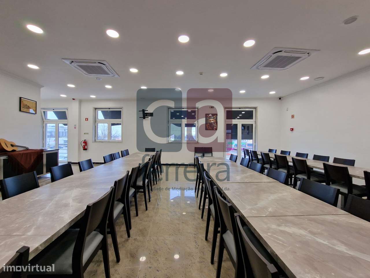 Restaurante composto por três pisos no Coração de Almeirim-20