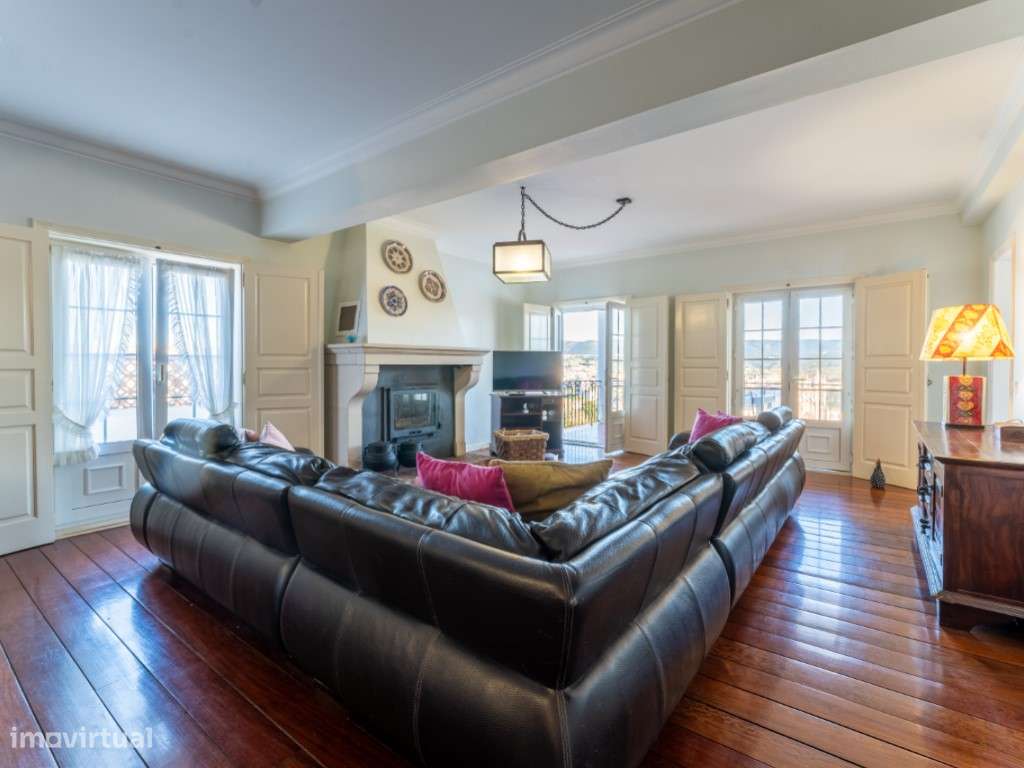 Moradia com vista panorâmica sobre o Mosteiro Alcobaça e a serra - Grande imagem: 5/60