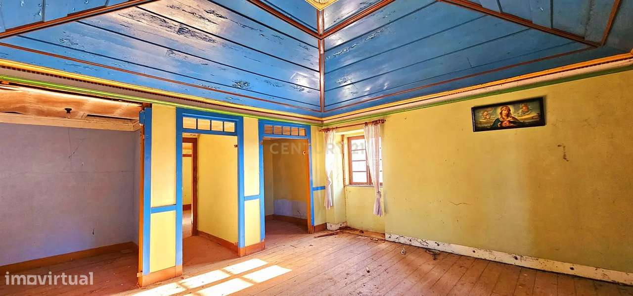 Casa para Recuperar em Braga, Ideal para Investimento - Grande imagem: 2/26