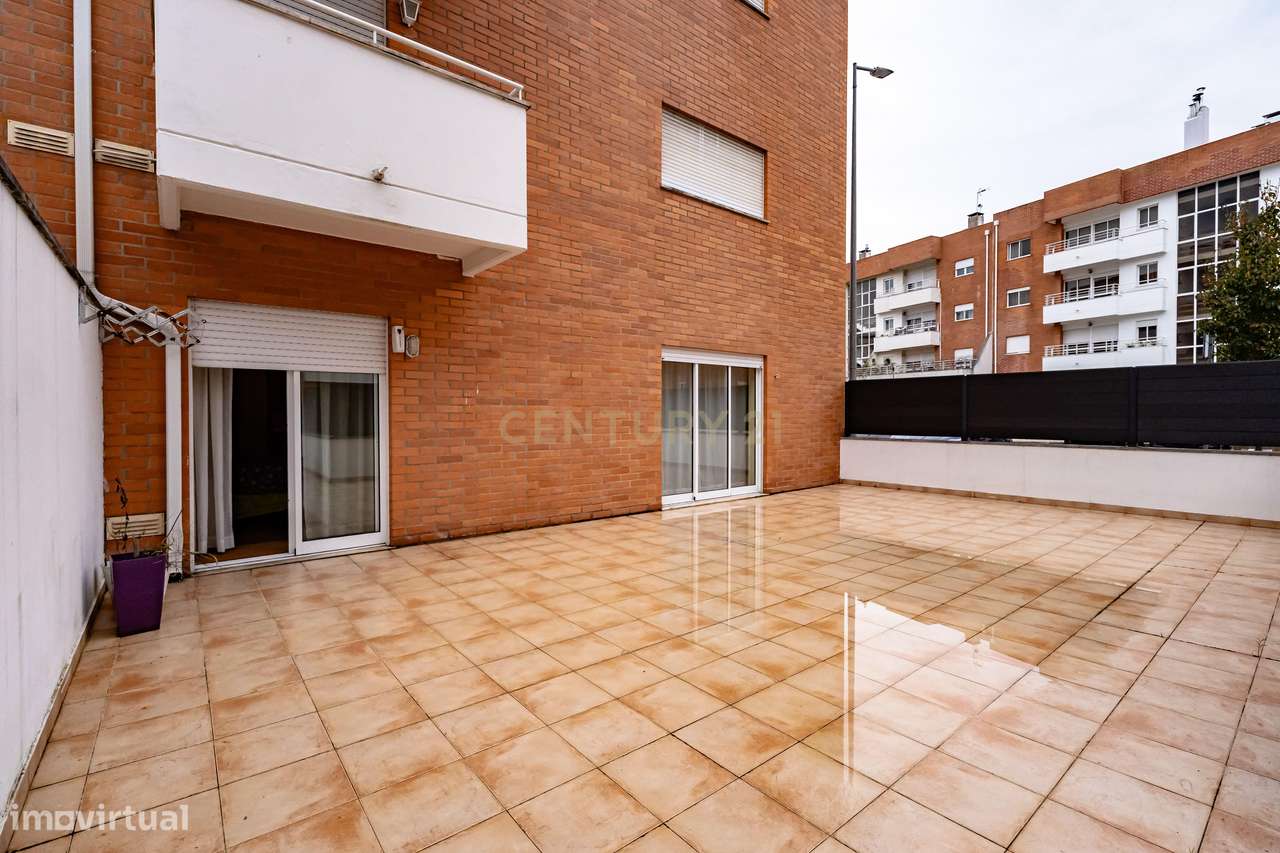 Apartamento T2 com Terraço e Garagem fechada em Condeixa-a-Nova-13