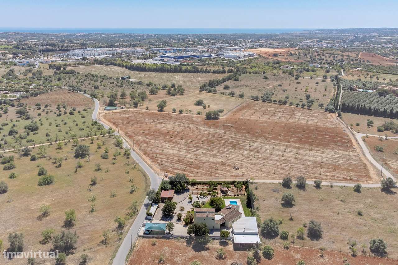 Moradia T4 na Guia -  Charme Algarvio com Total Privacidade - Piscina-55