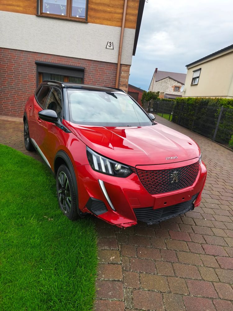Peugeot 2008 II 136 GT 2023