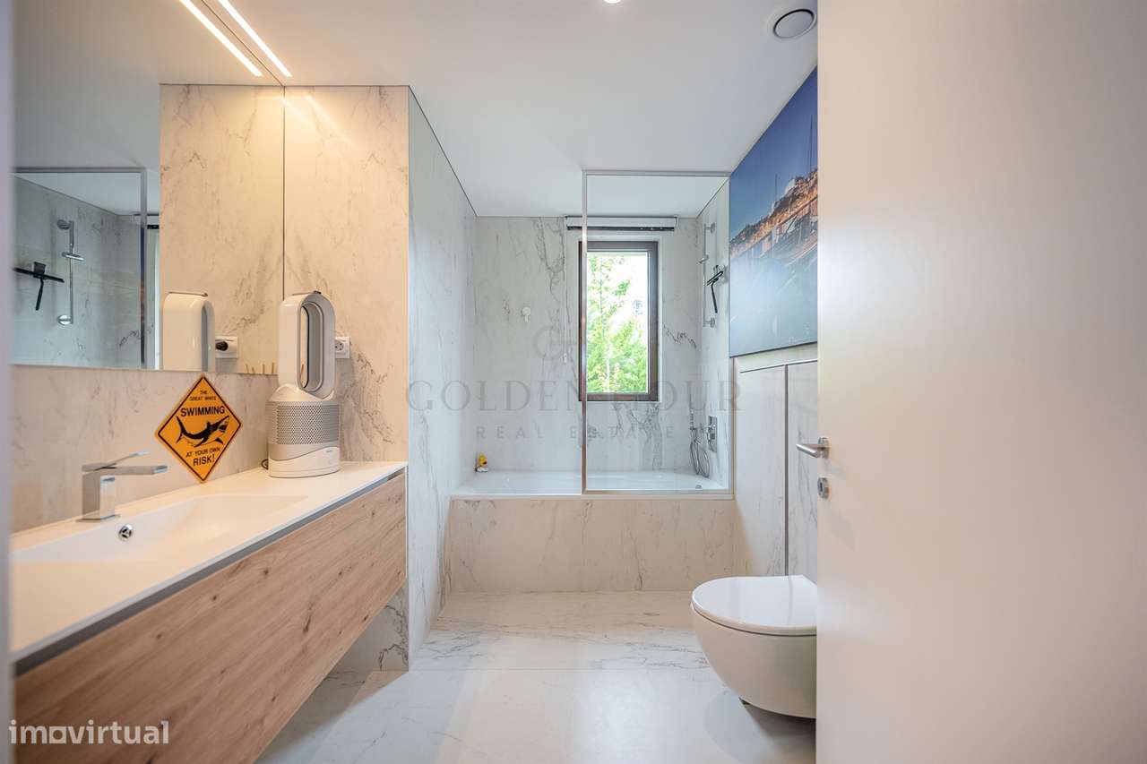Apartamento T3 de Luxo na Quinta Marques Gomes | Golden Hour Real Esta-40