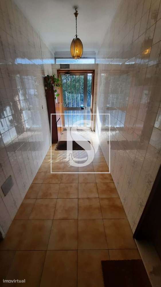 Apartamento T3 junto à estação de comboio de Rio Tinto-2