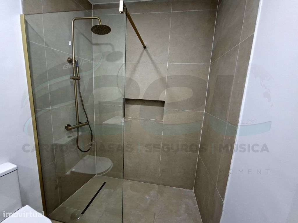 Apartamento T2 c/ terraço-28