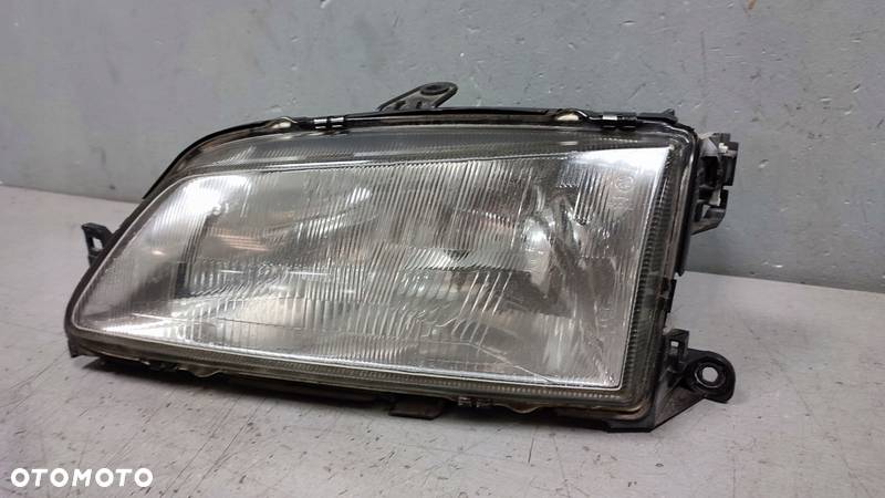 Lampa Lewy Przód Valeo Peugeot 306 - 2