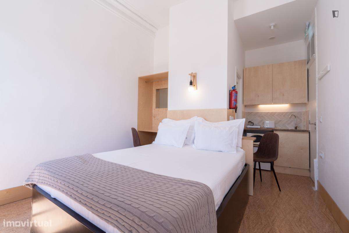 Estúdio - localizado em São Nicolau Porto - Grande imagem: 2/8