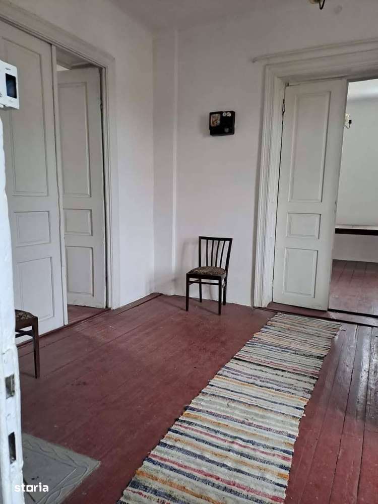 De vanzare duplex cu 4 camere, 2 bai, balcon, loc parcare, zona Parc-0