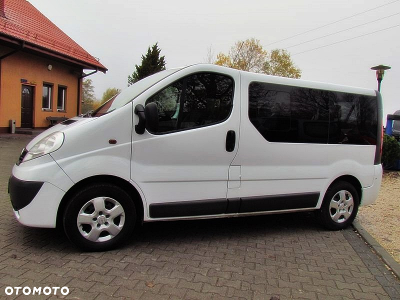 Opel Vivaro - 8