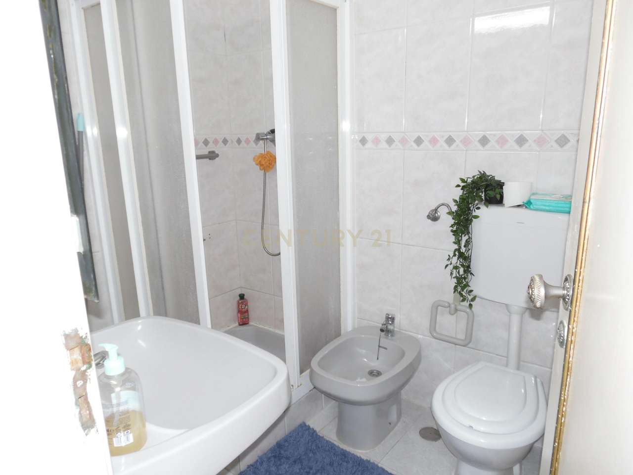 Apartamento T2 com Vista Panorâmica em Barreiro-9