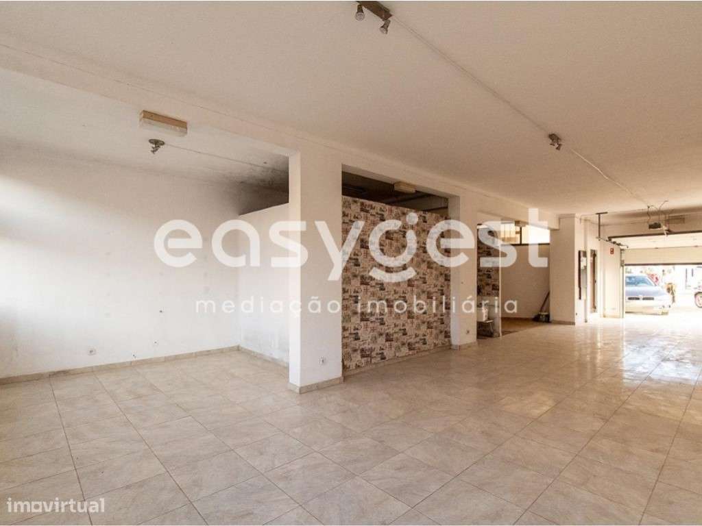 Loja com uma área de 147m2 perto da praia em Altura - Castro Marim - Grande imagem: 3/13