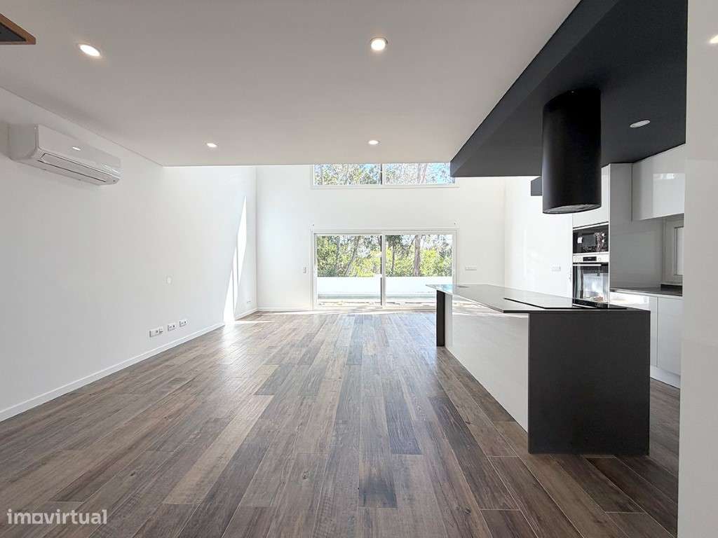 Moradia Moderna T3 à Venda com Piscina, a 10 Minutos da Praia - Grande imagem: 5/21