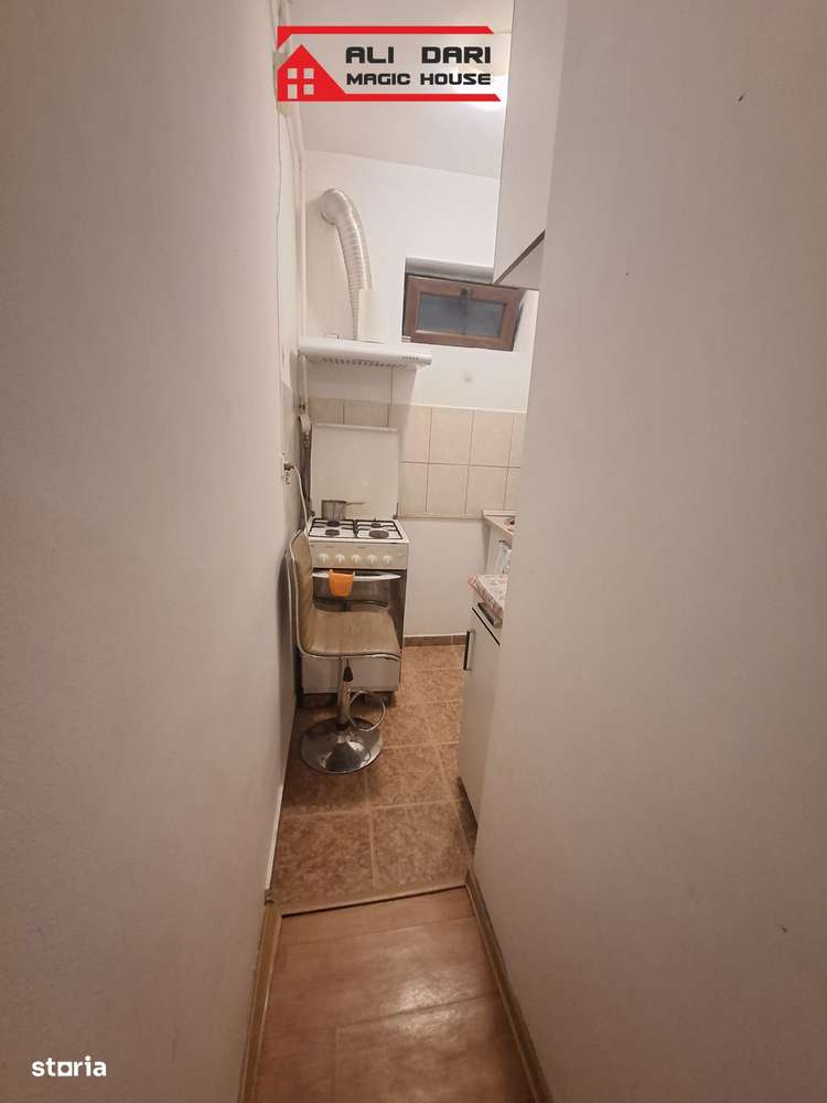 De vânzare apartament de 2 camere + bucătărie Strada Lombului-9