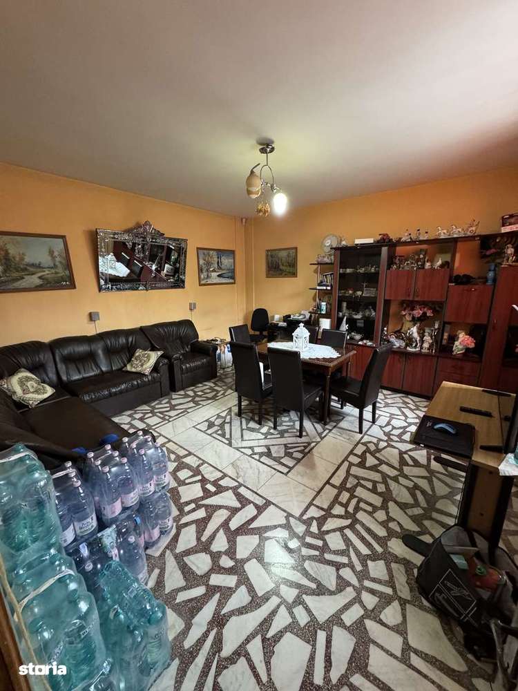 Casă cu 8 camere, subsol și mansardă Zona Sălaj Sector 5-11