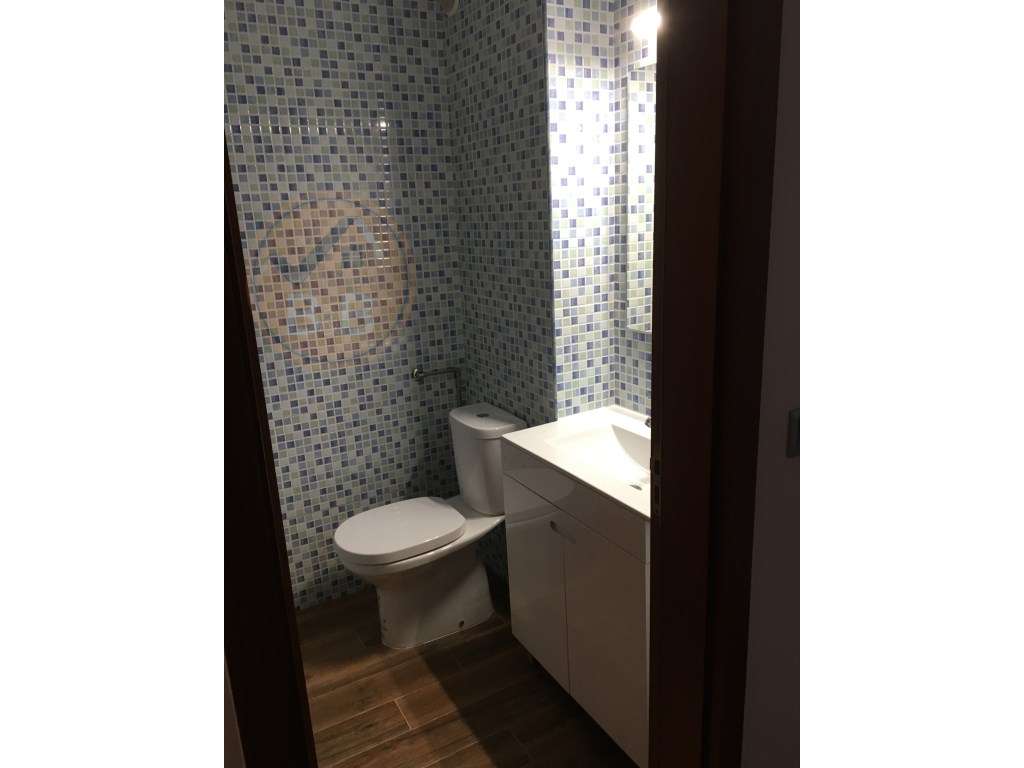 Apartamento T3 com garagem em Valbom-9