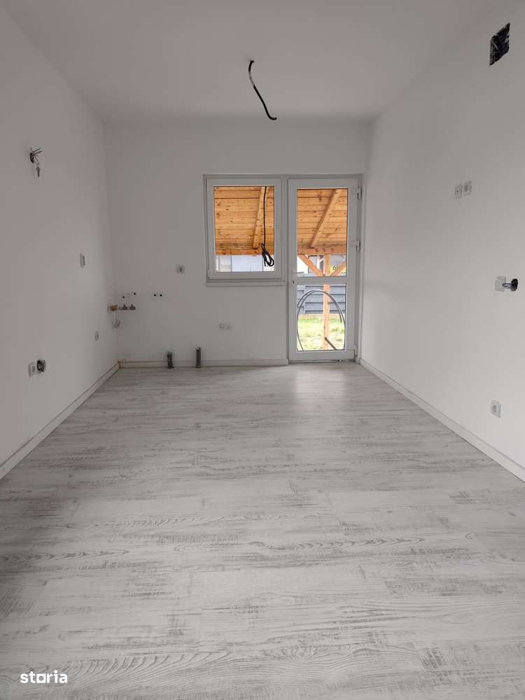 FARA COMISIOANE aproape de lac, casa cu 3 camere PARTER la cheie-7