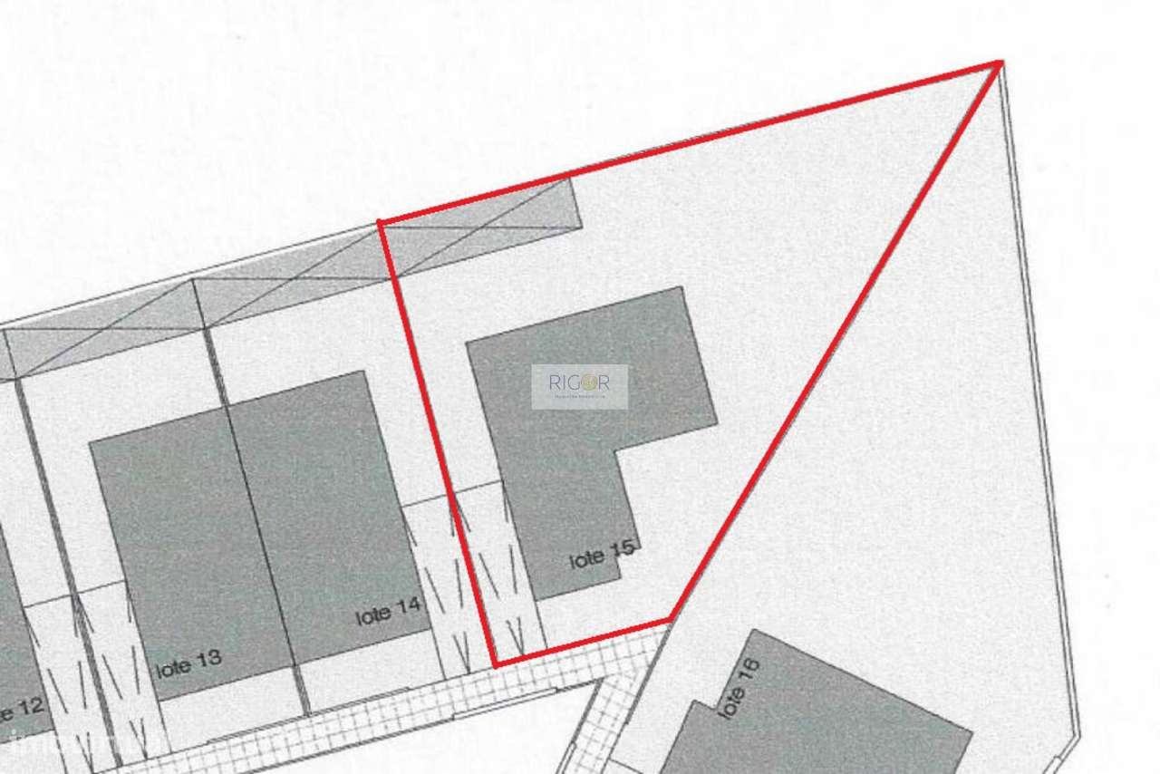 Terreno de 592m2 com viabilidade de construção de moradia T4 de 4 fren - Grande imagem: 4/7