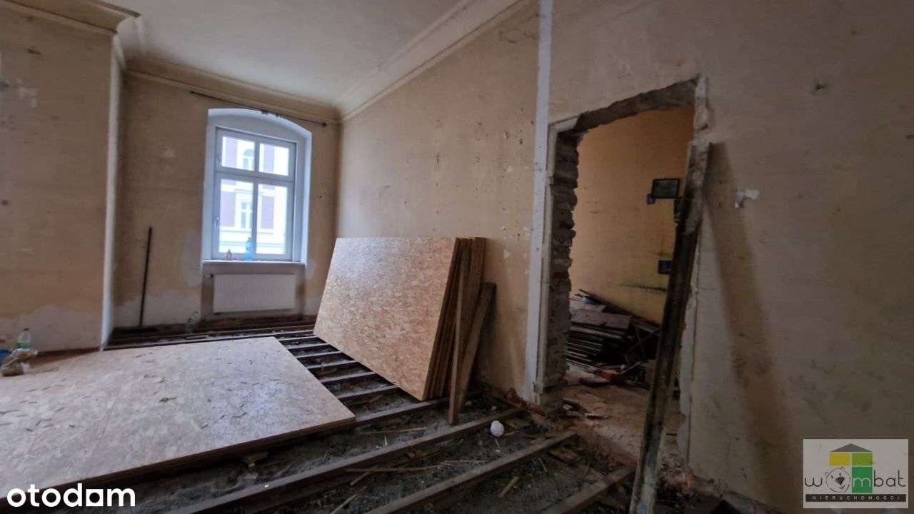 Mieszkanie z potencjałem do kapitalnego remontu-1