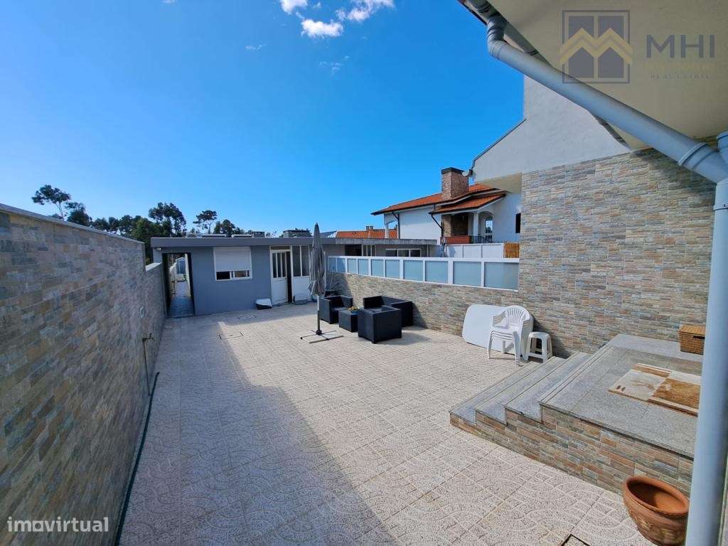 Propriedade com duas casas T2 na Madalena com piscina e a 700 m da ...-23