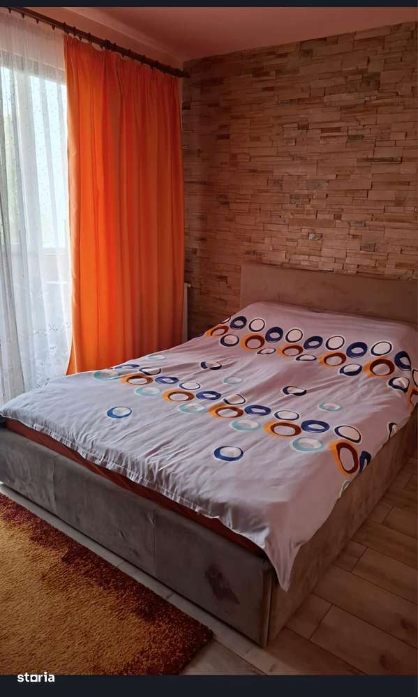 De vanzare apartament cu 3 camere + garaj pe strada Rodniciei - Imagine principală: 3/12