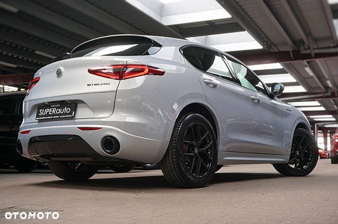 Alfa Romeo Stelvio 2.0 Turbo Veloce Q4 - 13