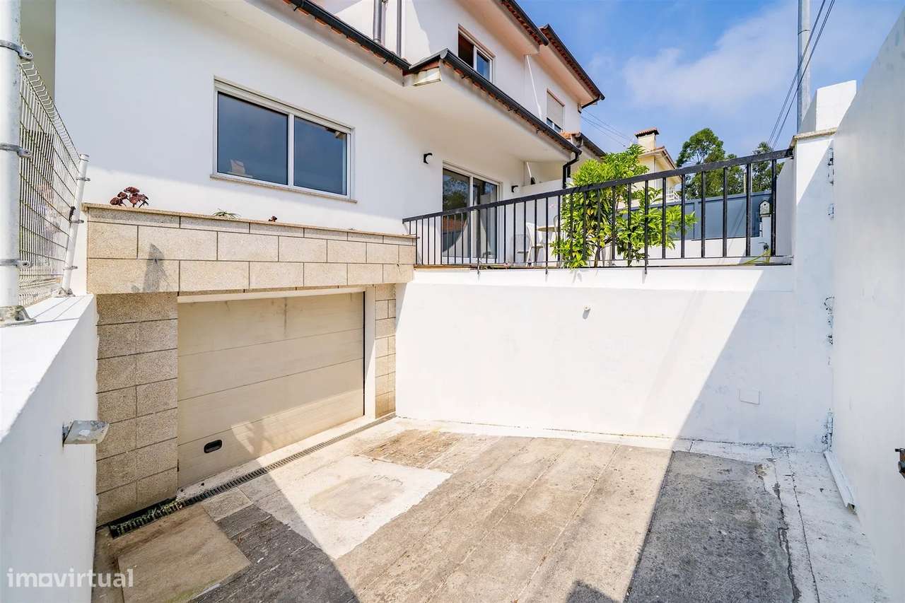 Moradia T4 com piscina nas Marinhas | Esposende-57