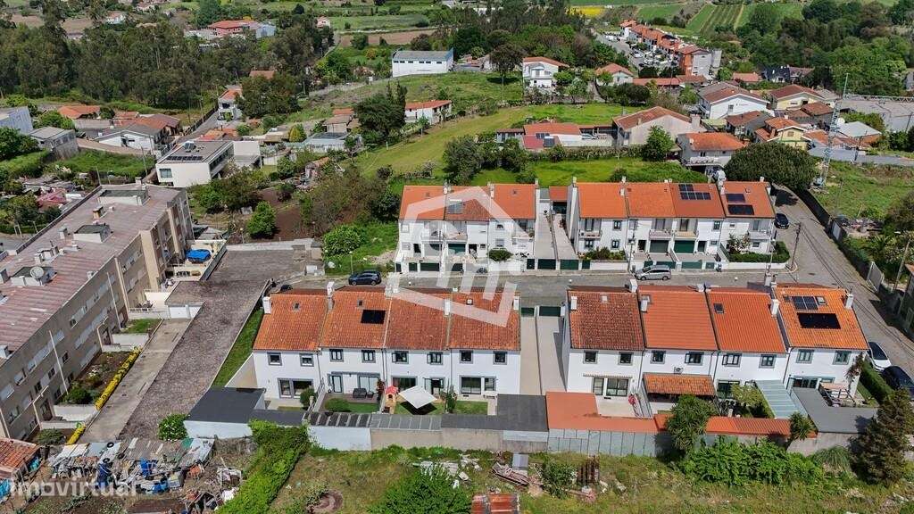 Moradia Duplex T3 - com Terraço - Águas Santas - Maia-26