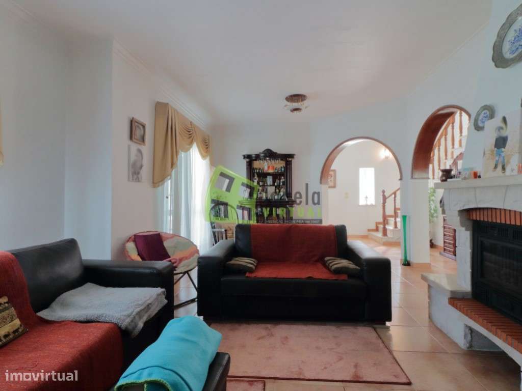 Moradia T4 com Quintal e Garagem - Quinta do Conde-6