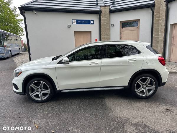 Mercedes-Benz GLA 250 4-Matic AMG Line - 24