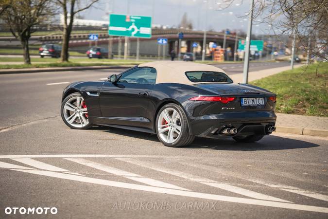 Jaguar F-Type V8 Cabriolet S - 16