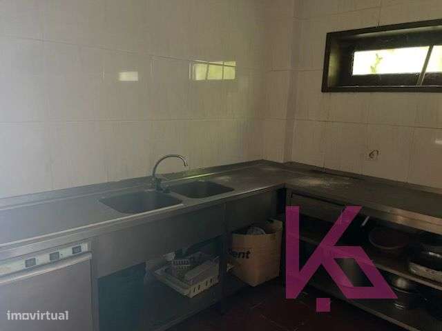 Restaurante com Apartamento T1-8