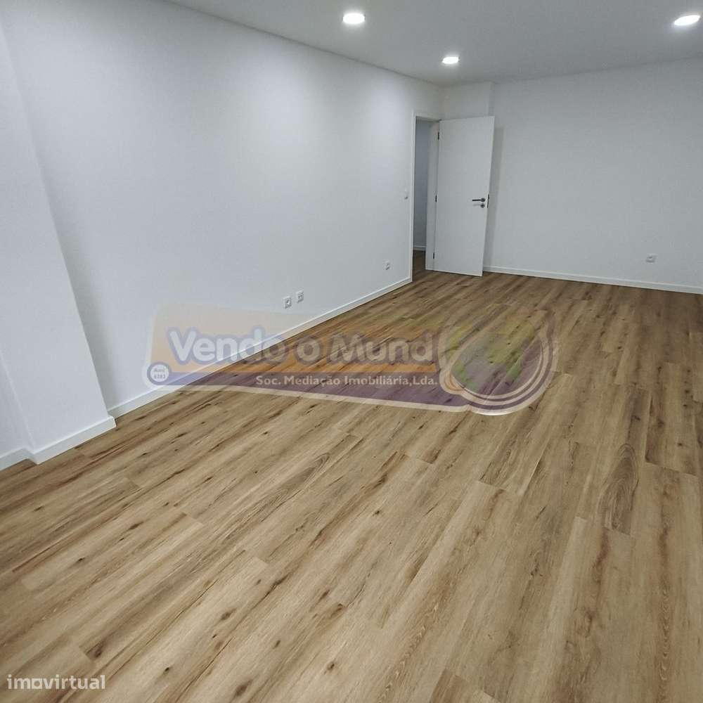 Apartamento T3 na Póvoa de Santa Iria (PSI028)-5