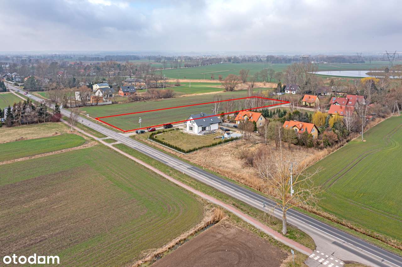 Działka usługowo - mieszkaniowa przy S7.-9