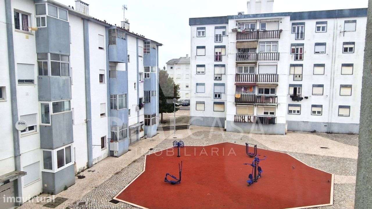 Apartamento T3 em Marinha Grande-15