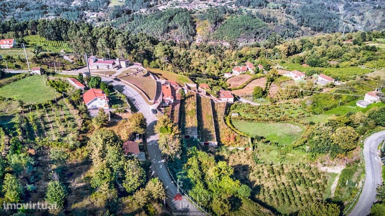 Quinta T4 em Melgaço (Chaviães e Paços), para recuperar-49